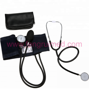 Aneroid Sphygmomanometer le Stethoscope